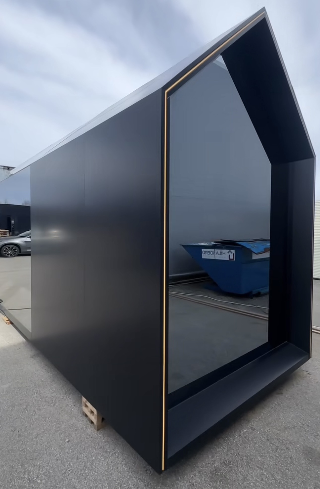 Flat mirror cabin front view factory